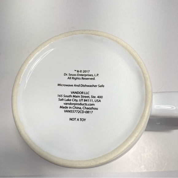 Dr. Seuss Grinch and Max Christmas mug - Picture 5 of 5